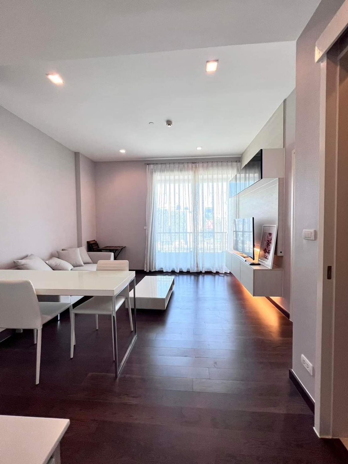 For RentCondoRama9, Petchburi, RCA : ✨ Large room, beautifully decorated, amazing price, ready to move in ✨Q Asoke 2 bedrooms | 2 bathrooms, rent only 42,000 baht/month 📞 Interested, contact K. Cooper 086-746-8882