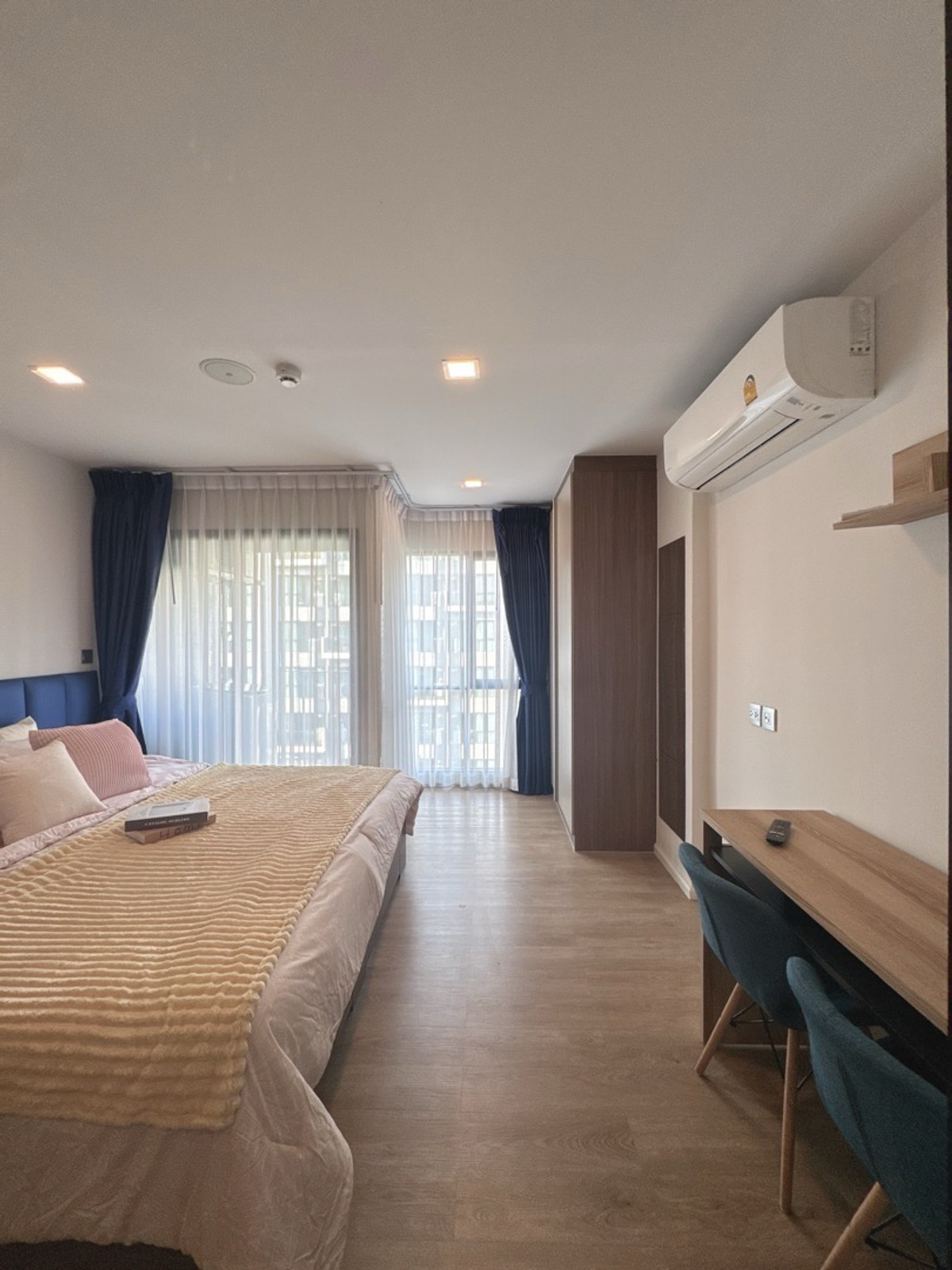 For RentCondoPathum Thani,Rangsit, Thammasat : For rent: Cave Town Chip, size 28 sq m, price 10,000, 2-year contract