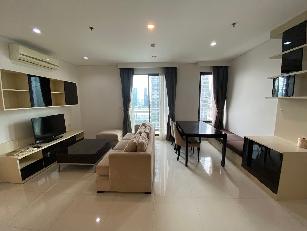ให้เช่าคอนโดพระราม 9 เพชรบุรีตัดใหม่ RCA : 📢 ราคาสุดว้าววว พลาดไม่ได้! 📢 Villa Asoke 2 ห้องนอน | 2 ห้องน้ำ  ค่าเช่า: เพียง 45,000 บาท/เดือน (ต่อรองได้) โทร: 086-746-8882 (K. Cooper)