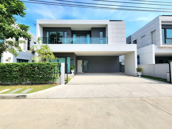 For RentHouseBangna, Bearing, Lasalle : RL1-008 Single house for rent, Centro Bangna (Centro Bangna), size 65 sq m., large house, beautifully decorated 🟥@rdsluxury