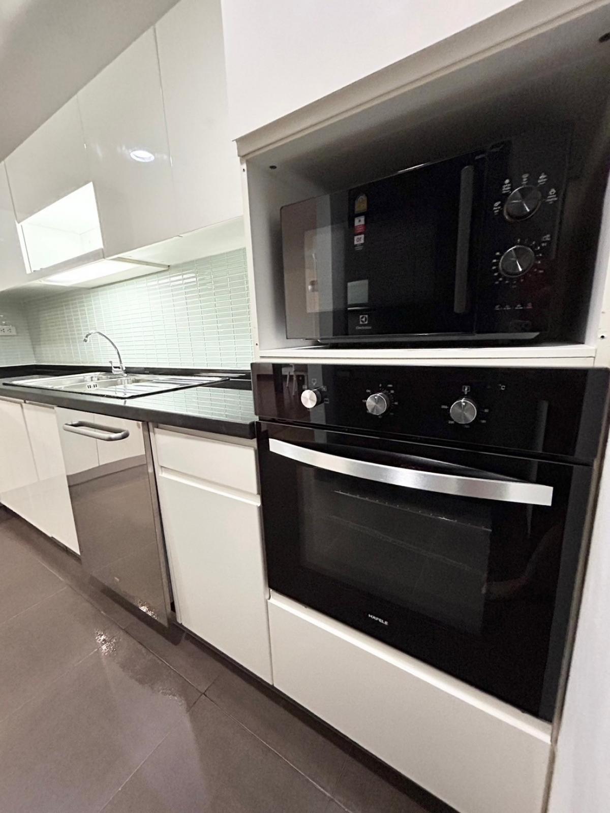 ให้เช่าสุขุมวิท อโศก ทองหล่อ : ให้เช่า ทองหล่อ อพาร์ทเมนท์  Pet friendly  2 ห้องนอน