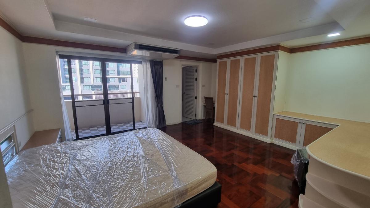 ให้เช่าสุขุมวิท อโศก ทองหล่อ : พร้อมพงษ์ Pet friendly อพาร์ทเมนท์ให้เช่า เหมาะสำหรับครอบครัว 3 ห้องนอน 4 ห้องน้ำ มีรถรับส่ง BTS และพื้นที่ใกล้เคียง