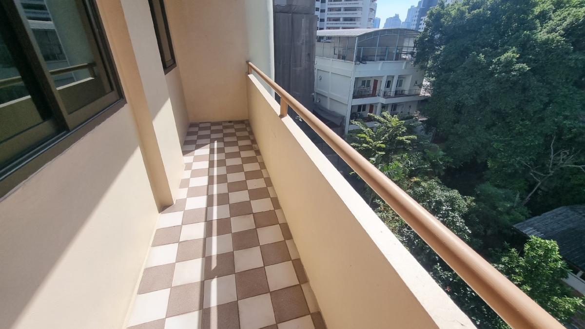 ให้เช่าสุขุมวิท อโศก ทองหล่อ : พร้อมพงษ์ Pet friendly อพาร์ทเมนท์ให้เช่า เหมาะสำหรับครอบครัว 3 ห้องนอน 4 ห้องน้ำ มีรถรับส่ง BTS และพื้นที่ใกล้เคียง