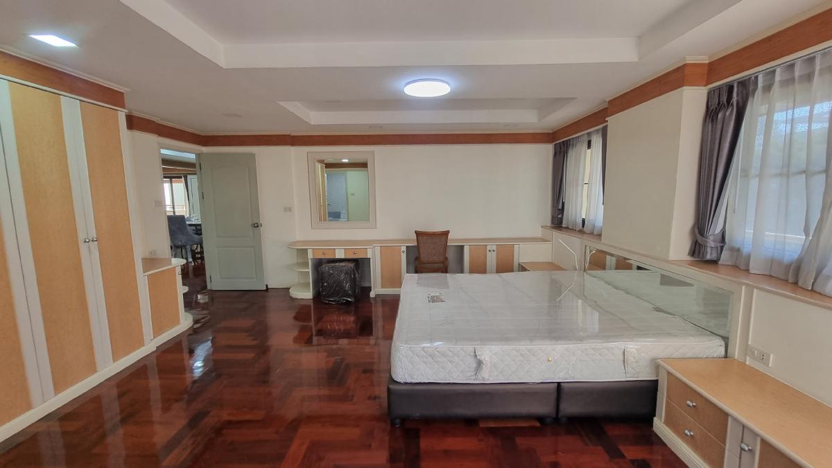 ให้เช่าสุขุมวิท อโศก ทองหล่อ : พร้อมพงษ์ Pet friendly อพาร์ทเมนท์ให้เช่า เหมาะสำหรับครอบครัว 3 ห้องนอน 4 ห้องน้ำ มีรถรับส่ง BTS และพื้นที่ใกล้เคียง