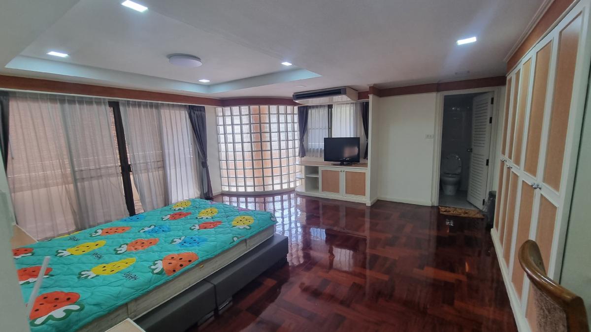 ให้เช่าสุขุมวิท อโศก ทองหล่อ : พร้อมพงษ์ Pet friendly อพาร์ทเมนท์ให้เช่า เหมาะสำหรับครอบครัว 3 ห้องนอน 4 ห้องน้ำ มีรถรับส่ง BTS และพื้นที่ใกล้เคียง