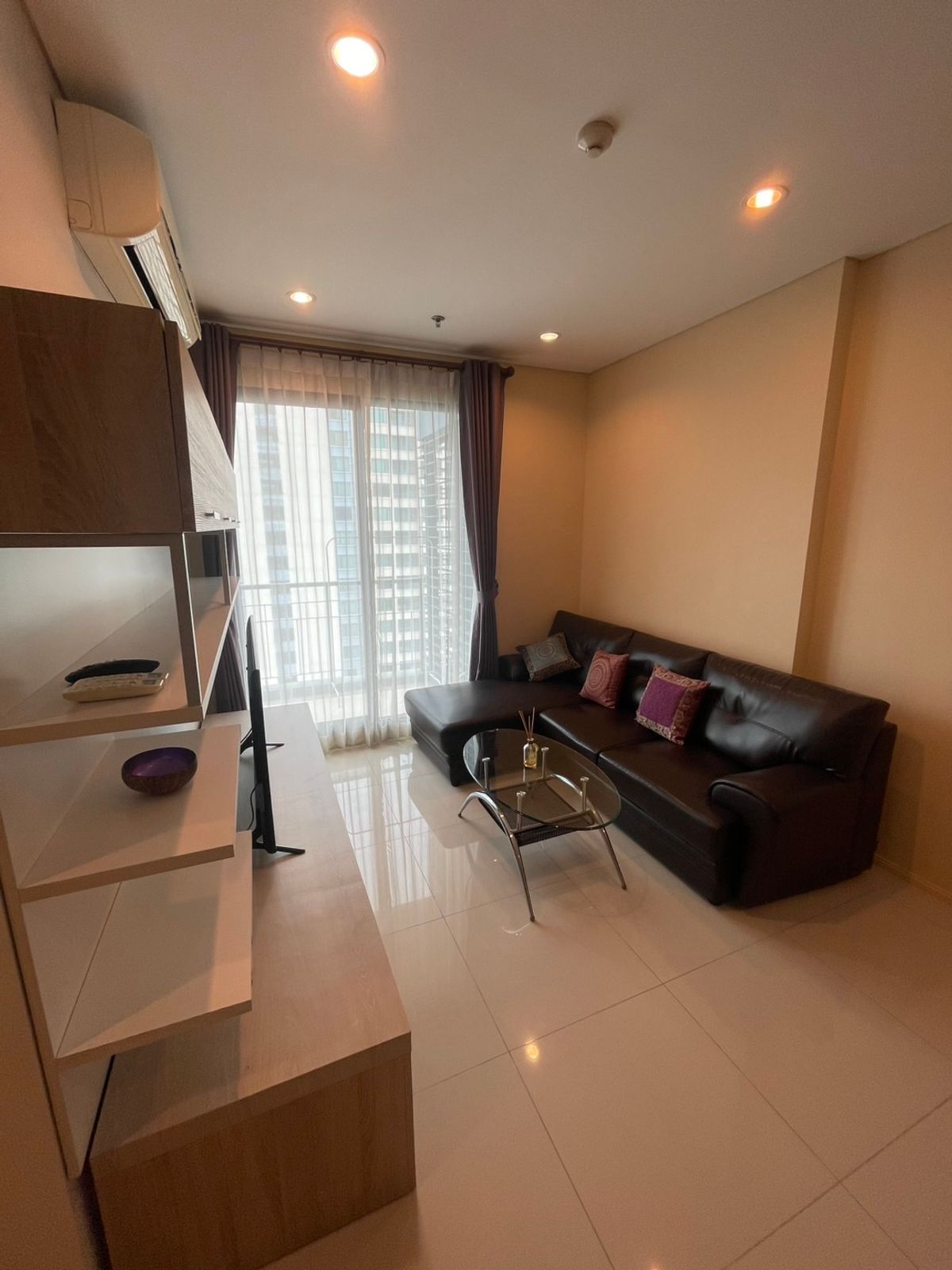ให้เช่าคอนโดพระราม 9 เพชรบุรีตัดใหม่ RCA : 📢 ราคาสุดว้าววว พลาดไม่ได้! 📢 Villa Asoke 1 ห้องนอน | 1 ห้องน้ำ  ค่าเช่า: เพียง 27,000 บาท/เดือน (ต่อรองได้) โทร: 086-746-8882 (K. Cooper)