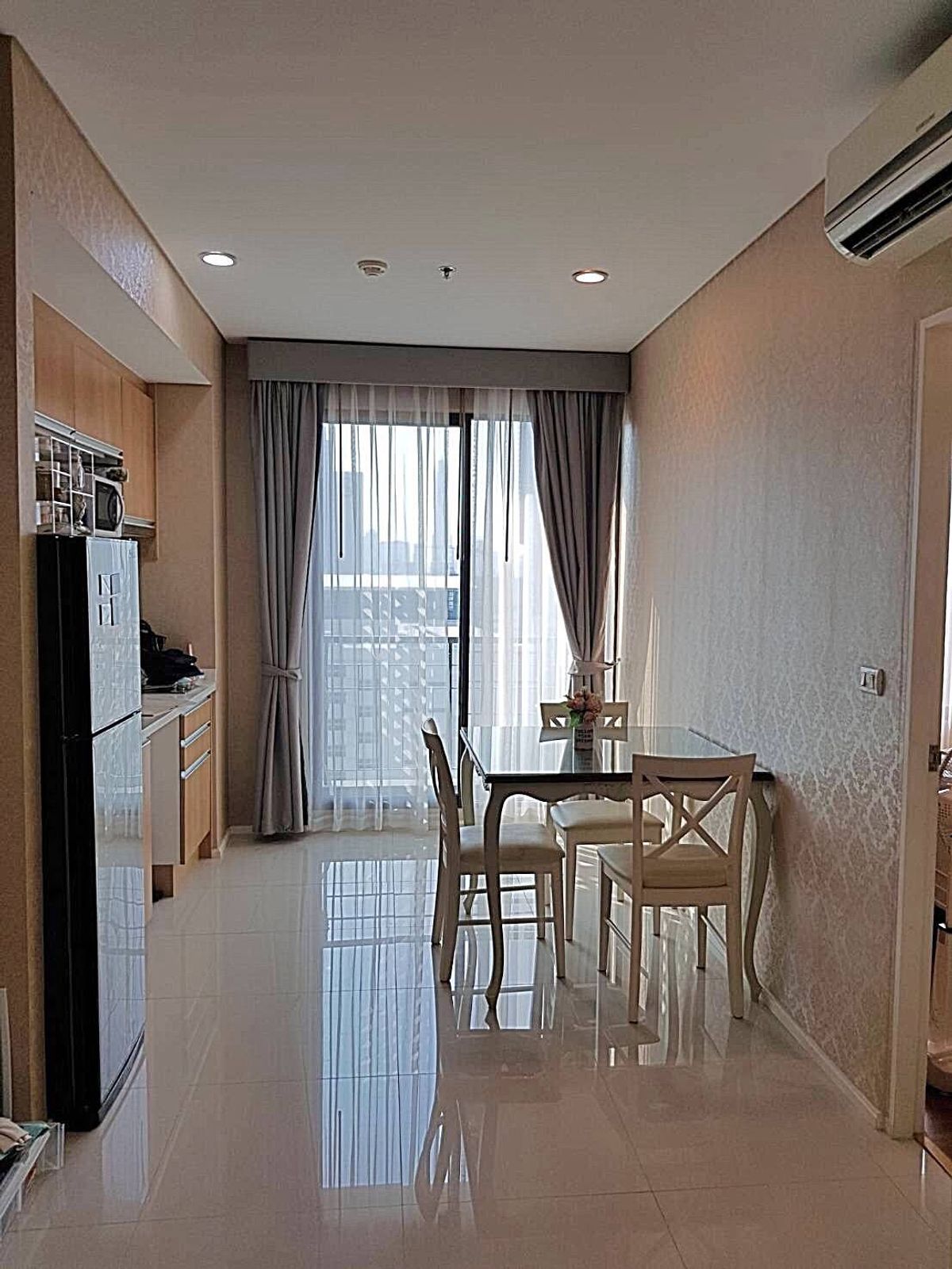 ให้เช่าคอนโดพระราม 9 เพชรบุรีตัดใหม่ RCA : 📢 ราคาสุดว้าววว พลาดไม่ได้! 📢 Villa Asoke 1 ห้องนอน | 1 ห้องน้ำ  ค่าเช่า: เพียง 27,000 บาท/เดือน (ต่อรองได้) โทร: 086-746-8882 (K. Cooper)