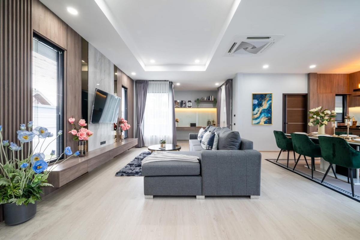 ขายบ้านพัทยา บางแสน ชลบุรี สัตหีบ : บ้านเดี่ยว 3 ห้องนอน 3 ห้องน้ำ พร้อมอยู่ พร้อมเฟอร์นิเจอร์ เครื่ิองใช้ไฟฟ้า สระว่ายน้ำ