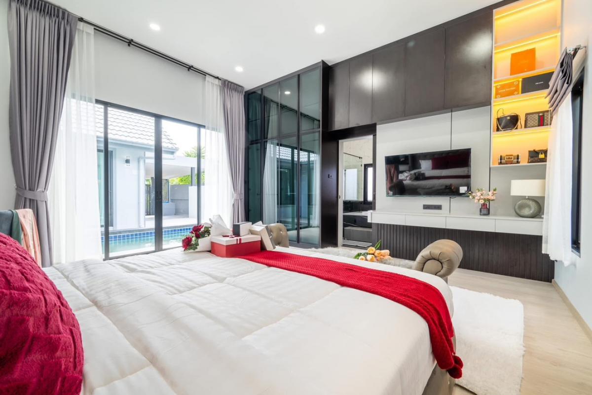 ขายบ้านพัทยา บางแสน ชลบุรี สัตหีบ : บ้านเดี่ยว 3 ห้องนอน 3 ห้องน้ำ พร้อมอยู่ พร้อมเฟอร์นิเจอร์ เครื่ิองใช้ไฟฟ้า สระว่ายน้ำ