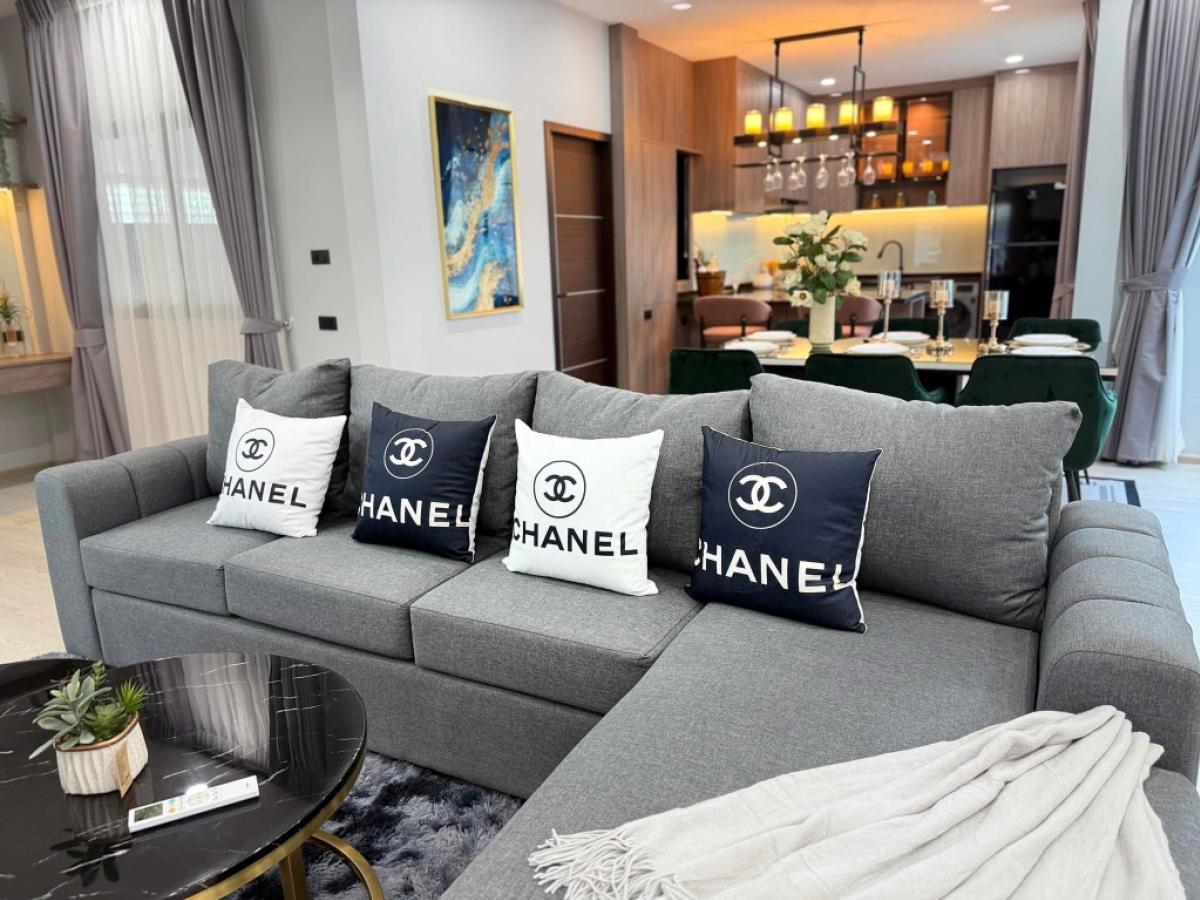 ขายบ้านพัทยา บางแสน ชลบุรี สัตหีบ : บ้านเดี่ยว 3 ห้องนอน 3 ห้องน้ำ พร้อมอยู่ พร้อมเฟอร์นิเจอร์ เครื่ิองใช้ไฟฟ้า สระว่ายน้ำ