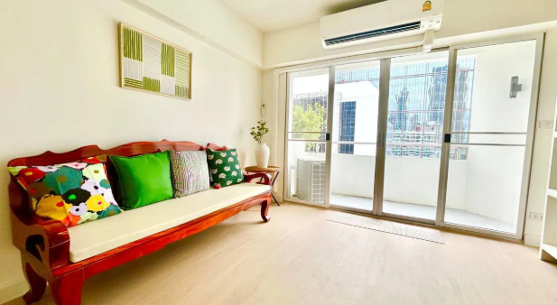 ให้เช่าคอนโดสยาม จุฬา สามย่าน : Pathumwan Place 90 sq.m. Eng 中 日 Please add LINE ID @806qphgn o8415o5483