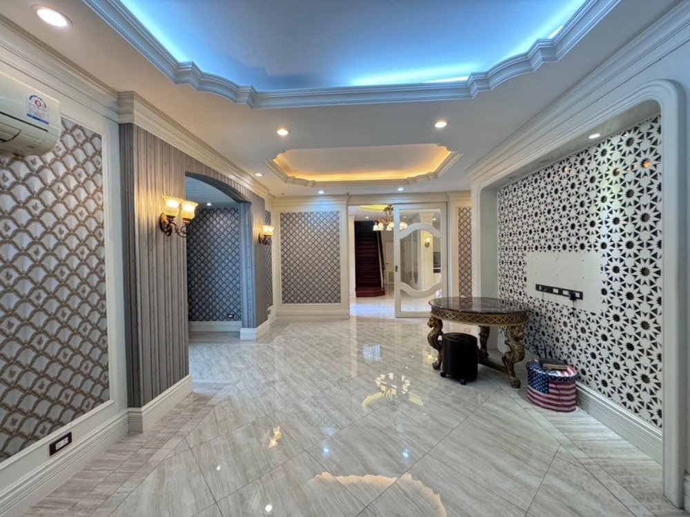 ขายบ้านมีนบุรี-ร่มเกล้า : Lakeside Zone 90ตรว 3น3น บ้านเดี่ยว 2 ชั้น Perfect Place รามคำแหง 164