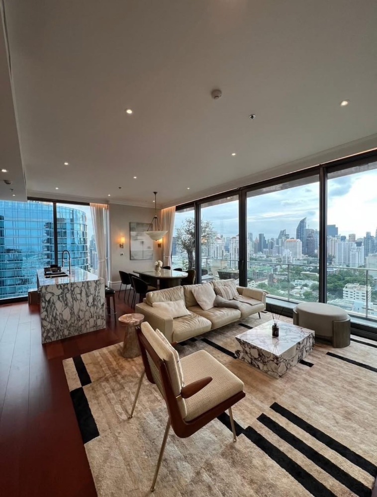 For RentCondoSukhumvit, Asoke, Thonglor : LTHC11419-khun by yoo FOR RENT Size 150 sqm. 3 beds 3 baths Near BTS Thong Lor Station ONLY 275K/Month