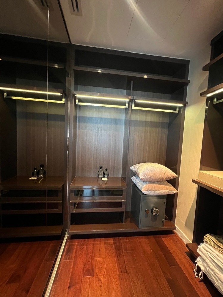 ให้เช่าคอนโดสุขุมวิท อโศก ทองหล่อ : • 𝐑𝐄𝐍𝐓 • 𝐌𝐚𝐫𝐪𝐮𝐞 𝐒𝐮𝐤𝐡𝐮𝐦𝐯𝐢𝐭 • 𝟐+𝟏 𝐁𝐞𝐝 𝟒 𝐁𝐚𝐭𝐡 • 𝟏𝟖𝟗 𝐒𝐪𝐦. • 𝟑𝟓𝟎,𝟎𝟎𝟎 • + 𝐖𝐨𝐫𝐤𝐢𝐧𝐠 𝐑𝐨𝐨𝐦 / 𝐌𝐚𝐢𝐝 𝐑𝐨𝐨𝐦  𝐋𝐢𝐧𝐞 𝐈𝐃 : 𝐕𝐚𝐬𝐬𝐢𝐥𝐲