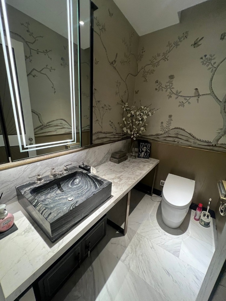 For RentCondoWongwianyai, Charoennakor : • 𝐑𝐄𝐍𝐓 • 𝐌𝐚𝐧𝐝𝐚𝐫𝐢𝐧 𝐎𝐫𝐢𝐞𝐧𝐭𝐚𝐥 • 𝟑 𝐁𝐞𝐝 𝟒 𝐁𝐚𝐭𝐡 • 𝟐𝟐𝟑 𝐒𝐪𝐦. • 𝟒𝟎𝟎,𝟎𝟎𝟎 • + 𝐅𝐮𝐥𝐥𝐲-𝐅𝐮𝐫𝐧𝐢𝐬𝐡𝐞𝐝  𝐋𝐢𝐧𝐞 𝐈𝐃 : 𝐕𝐚𝐬𝐬𝐢𝐥𝐲