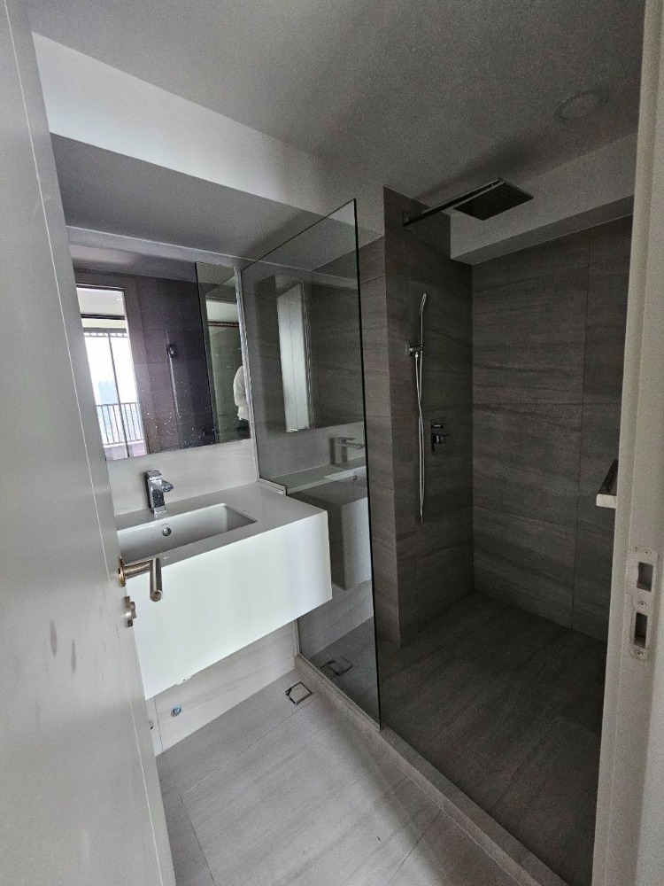 For SaleCondoSiam Paragon ,Chulalongkorn,Samyan : Park Origin Chula Samyan【𝐒𝐄𝐋𝐋 & 𝐑𝐄𝐍𝐓】🔥Unique common area that meets the lifestyle of city people with a warm modern design 🔥 Contact Line ID: @hacondo