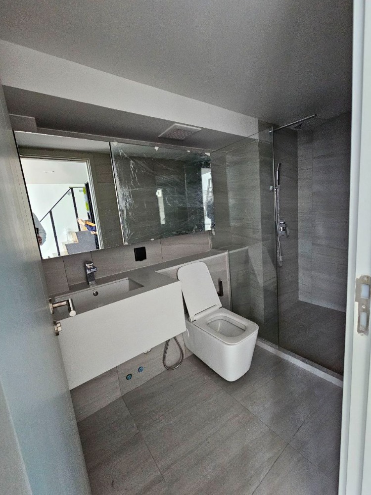 For SaleCondoSiam Paragon ,Chulalongkorn,Samyan : Park Origin Chula Samyan【𝐒𝐄𝐋𝐋 & 𝐑𝐄𝐍𝐓】🔥Unique common area that meets the lifestyle of city people with a warm modern design 🔥 Contact Line ID: @hacondo