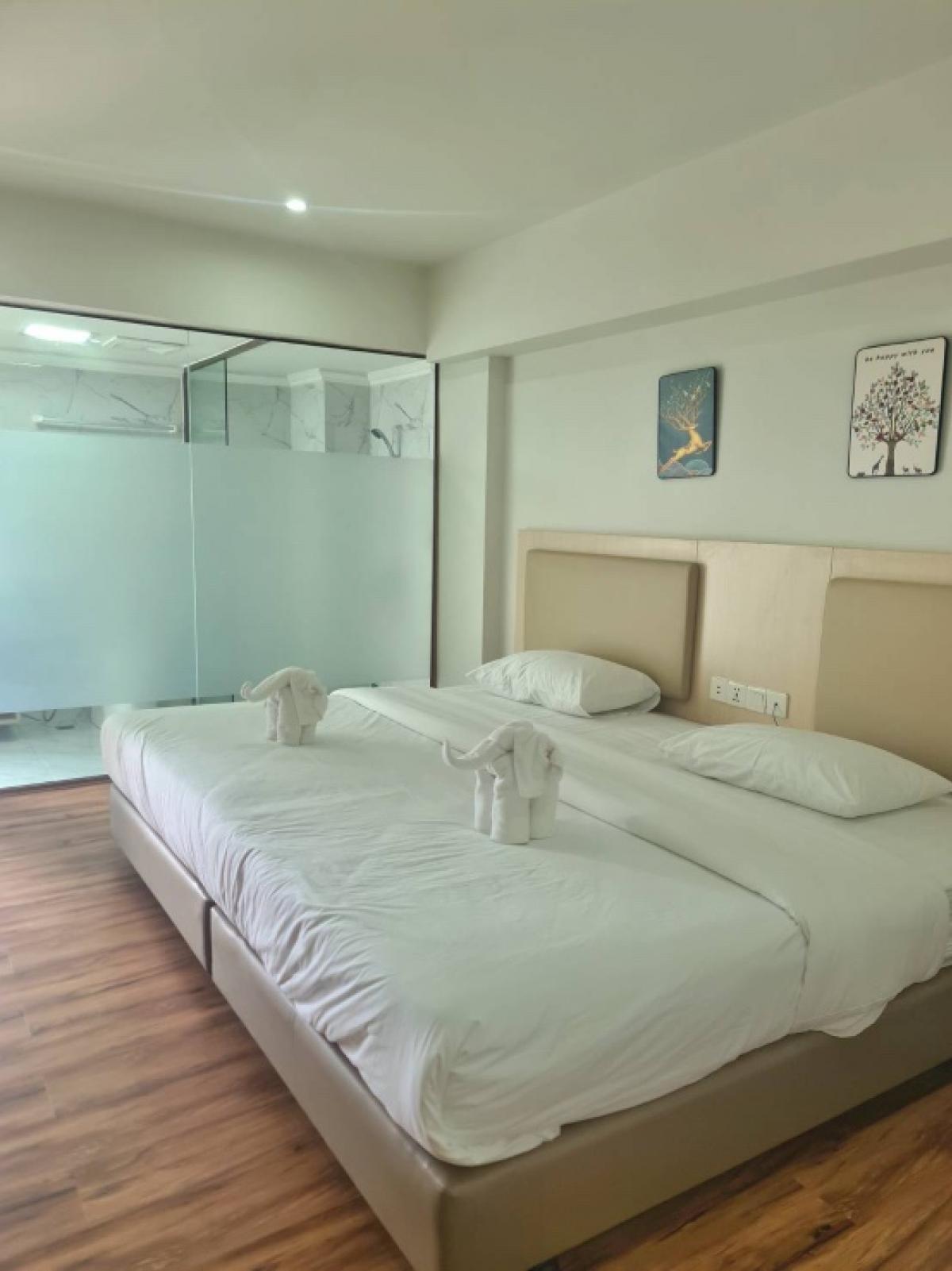 For RentHotel&Apartment BusinessBangna, Bearing, Lasalle : 📌ปล่อยเช่า / ขาย โรงแรมพร้อมใบประกอบ ใน บางกะปิ , ตึก 8 ชั้น , 108 ห้อง , 30 ที่จอดรถ ขนาด 262 ตรว.

📌Rental / Selling  : Hotel In Bangkapi , Ready to operate ,  108 Rooms , 30 Parking Lot , 262 sqw 

** Deposit 5 Months / Rental At Least 6 Years 
** Clos