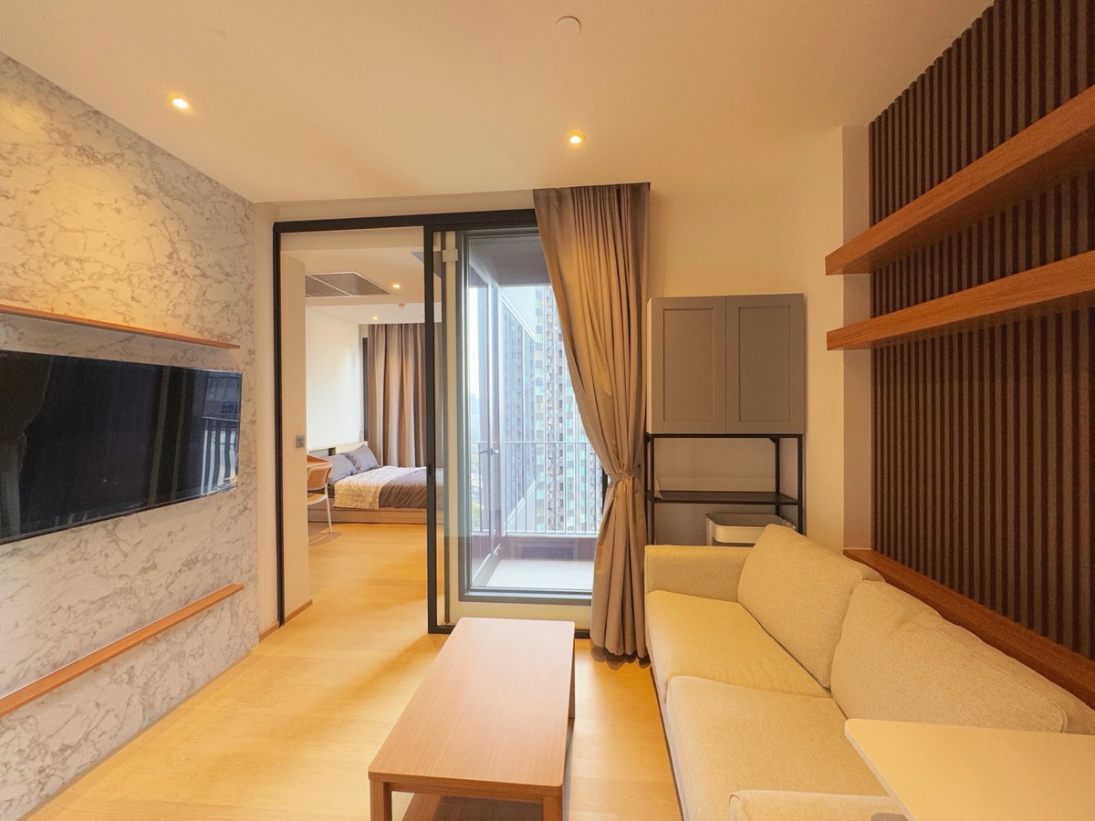 ให้เช่าคอนโดพระราม 9 เพชรบุรีตัดใหม่ RCA : 📍For rent: Ashton Asoke Rama9 1 Bedroom MRT Rama9 🌃