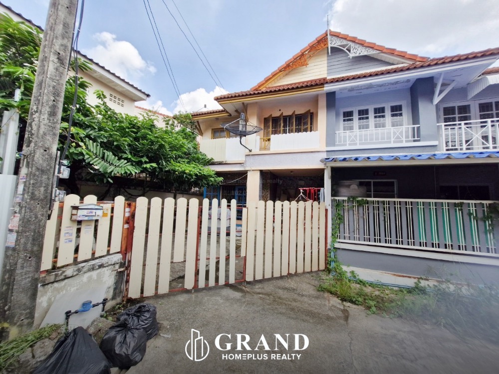 For SaleTownhomePathum Thani,Rangsit, Thammasat : 2-storey townhouse, Pruksa Village 9, Rangsit-Khlong 3 (inner corner)