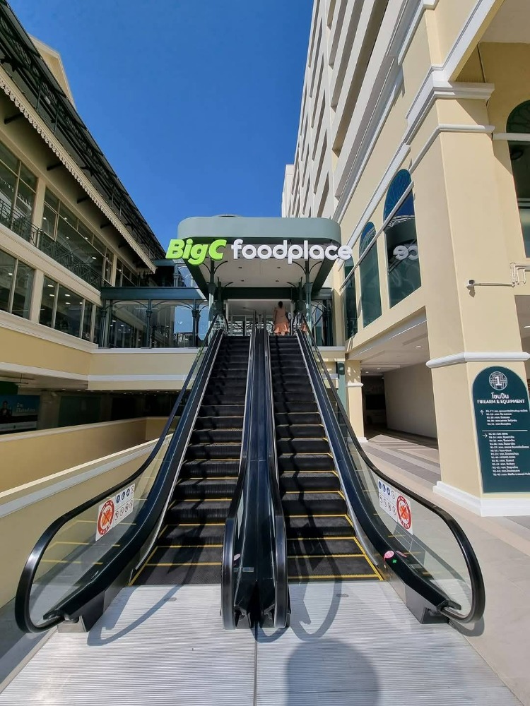 For RentRetail SpaceYaowarat, Banglamphu : For rent: Shop space in The Old Siam Plaza, 3rd floor, area 55 -74 sq m, rental fee 1,000 - 1,400 baht/sq m/month, rental fee starts at 55,000 baht/month.