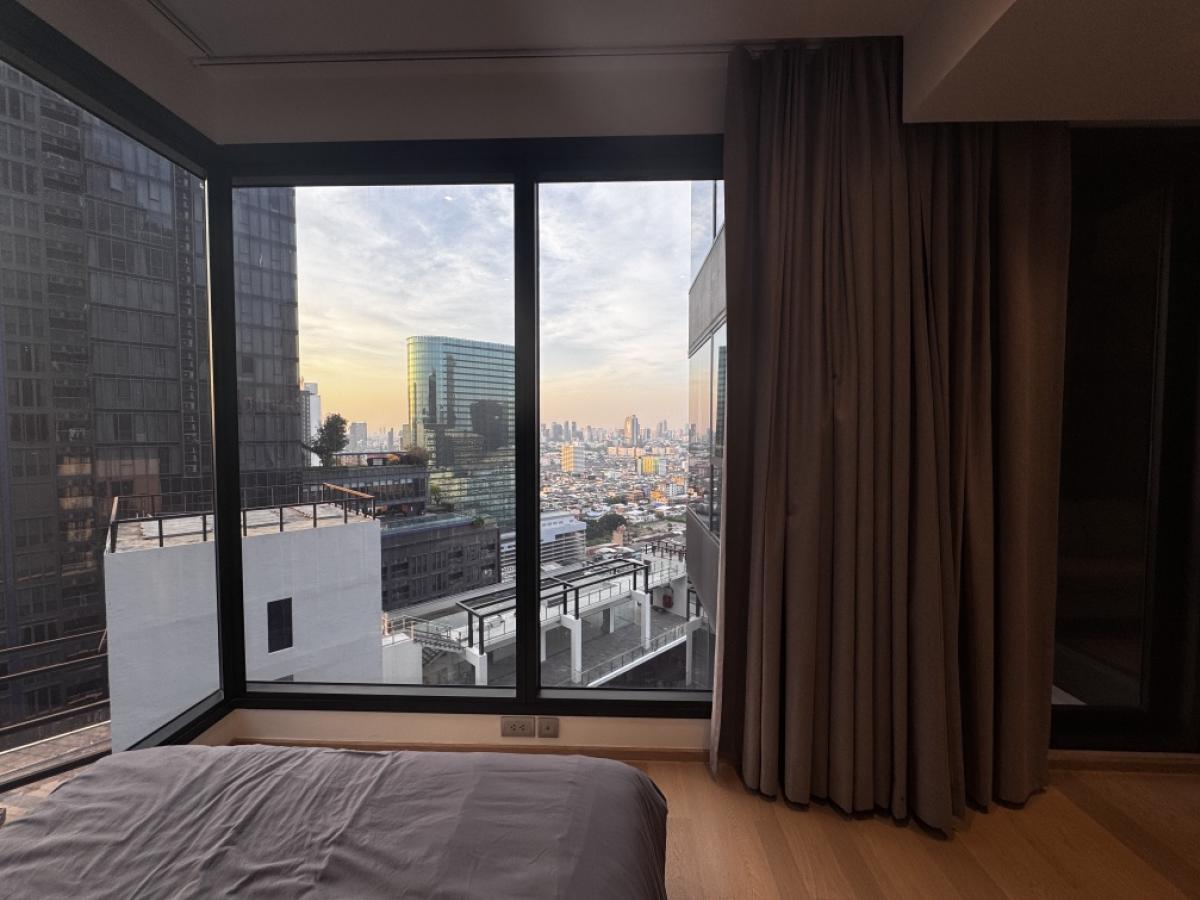 ให้เช่าคอนโดพระราม 9 เพชรบุรีตัดใหม่ RCA : 📍For rent: Ashton Asoke Rama9 1 Bedroom MRT Rama9 🌃