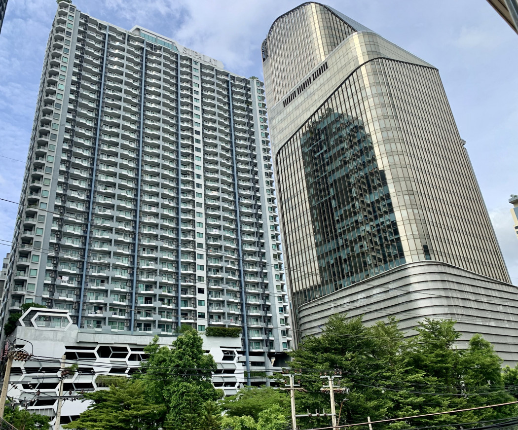 For RentCondoRama9, Petchburi, RCA : Condo for rent near SWU and Singha complex Supalai Premier Asoke 2 bed 2 bath 85 sq m., nice view ready to move in.