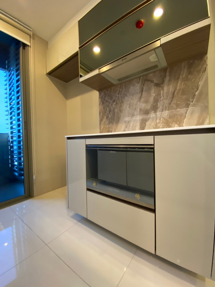 For SaleCondoSiam Paragon ,Chulalongkorn,Samyan : The Room Rama 4【𝐒𝐄𝐋𝐋】🔥Combining modern and warm styles, simple but charming, with built-ins that increase usable space in every corner🔥 Contact Line ID: @hacondo