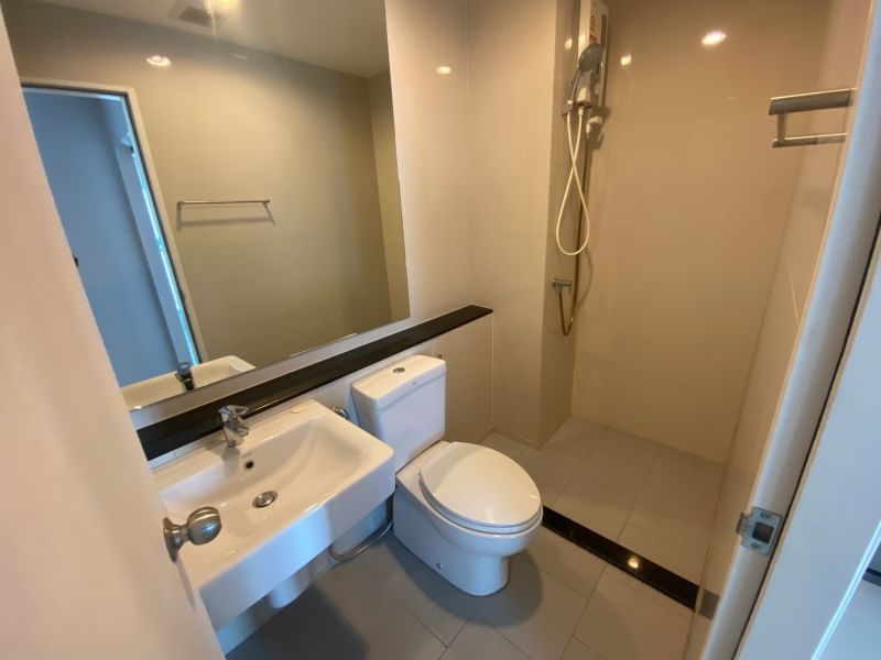 For RentCondoSamut Prakan,Samrong : FOR Rent Aspire Erawan Unit 62/718