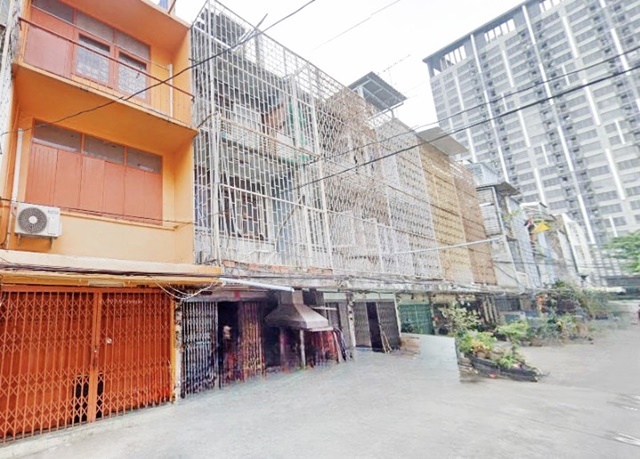 For RentShop HouseWitthayu, Chidlom, Langsuan, Ploenchit : 4bed 3bath Sathorn11 Chan18 3-storey shophouse for rent BTS Saint Louis 1.5km. Yannawas Demonstrati
