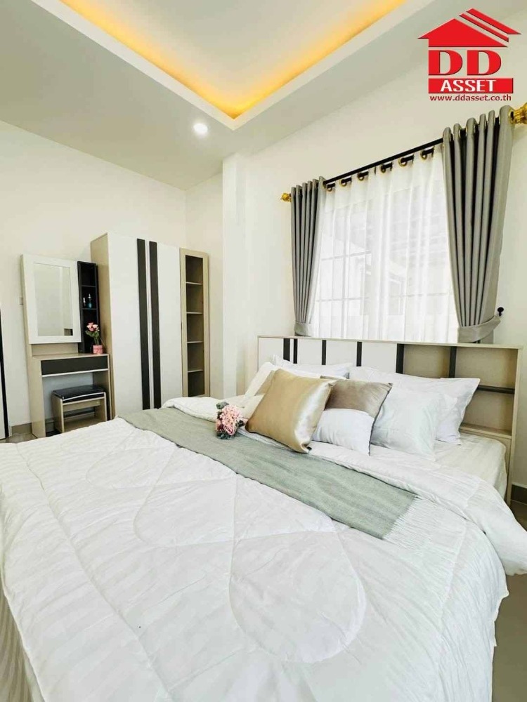 ขายบ้านพัทยา บางแสน ชลบุรี สัตหีบ : ขายบ้านเดี่ยว หมู่บ้านรัตนากรวิลเลจ 18 ชลบุรี-พัทยา (Rattanakorn Village 18) ห่างถนนสุขุมวิทเพียง 500 เมตร รหัส : H8147