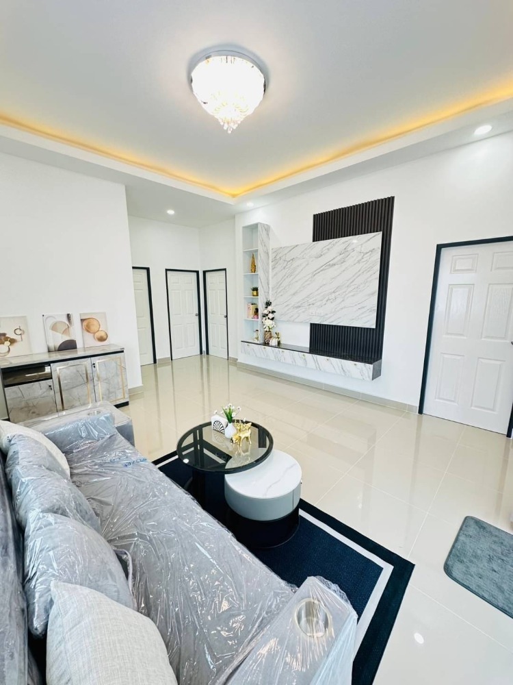 ขายบ้านพัทยา บางแสน ชลบุรี สัตหีบ : ขายบ้านเดี่ยว หมู่บ้านรัตนากรวิลเลจ 18 ชลบุรี-พัทยา (Rattanakorn Village 18) ห่างถนนสุขุมวิทเพียง 500 เมตร รหัส : H8147