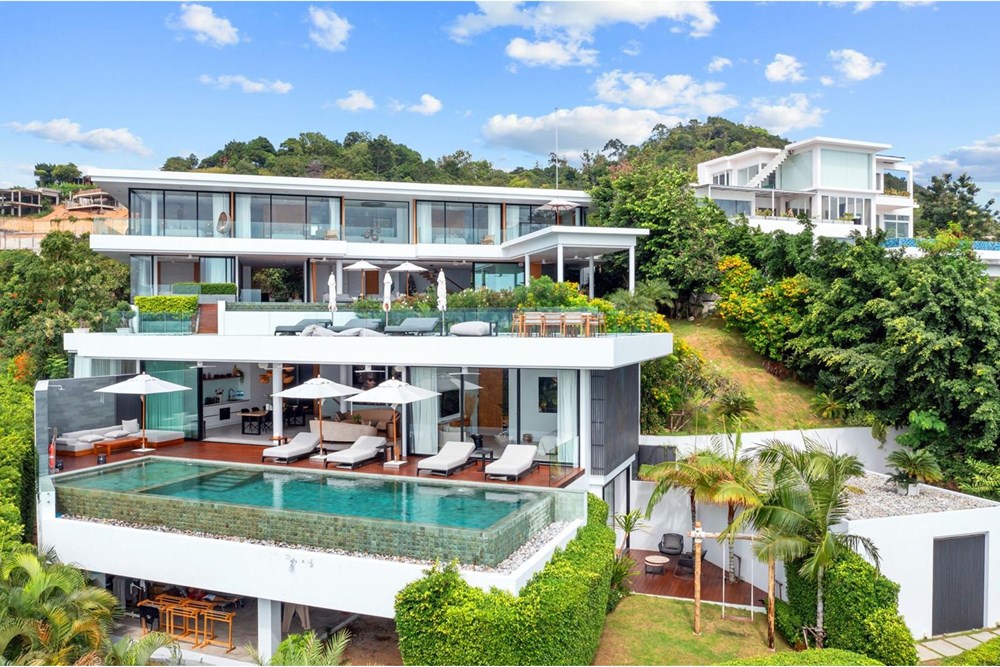 For SaleHouseNakhon Si Thammarat : Luxury Villa in this 12-bedroos sea-view pool villa in Koh Samui