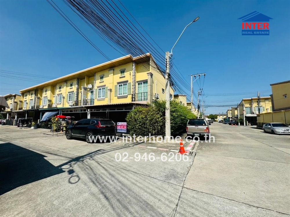 ขายทาวน์โฮมลาดกระบัง สุวรรณภูมิ : ทาวน์เฮ้าส์ 2 ชั้น 29.3 ตร.ว. หมู่บ้านโกลเด้นทาวน์1 ซอยอ่อนนุช65 ถนนอ่อนนุช ถนนพัฒนาการ เขตประเวศ กรุงเทพมหานคร