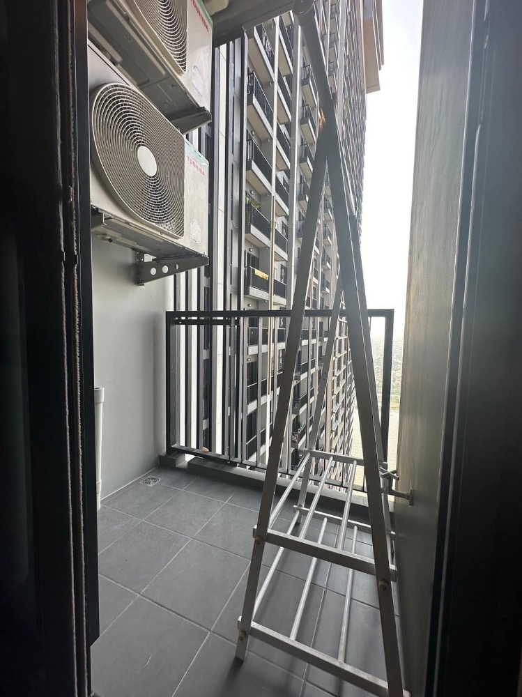 For SaleCondoRattanathibet, Sanambinna : 🌟The room is next to the Chao Phraya River. The atmosphere is very good.