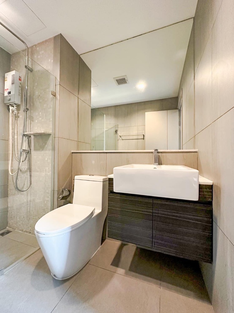 For SaleCondoRattanathibet, Sanambinna : 🌟The room is next to the Chao Phraya River. The atmosphere is very good.