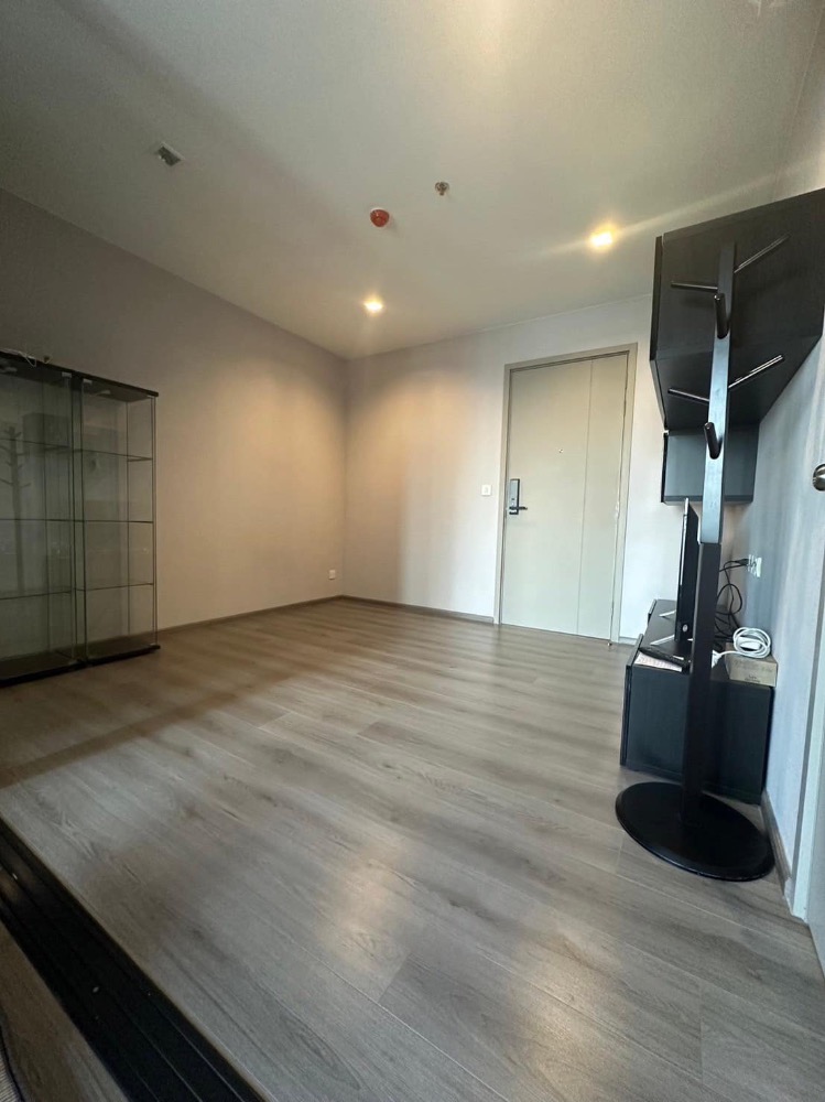 For SaleCondoRattanathibet, Sanambinna : 🌟The room is next to the Chao Phraya River. The atmosphere is very good.