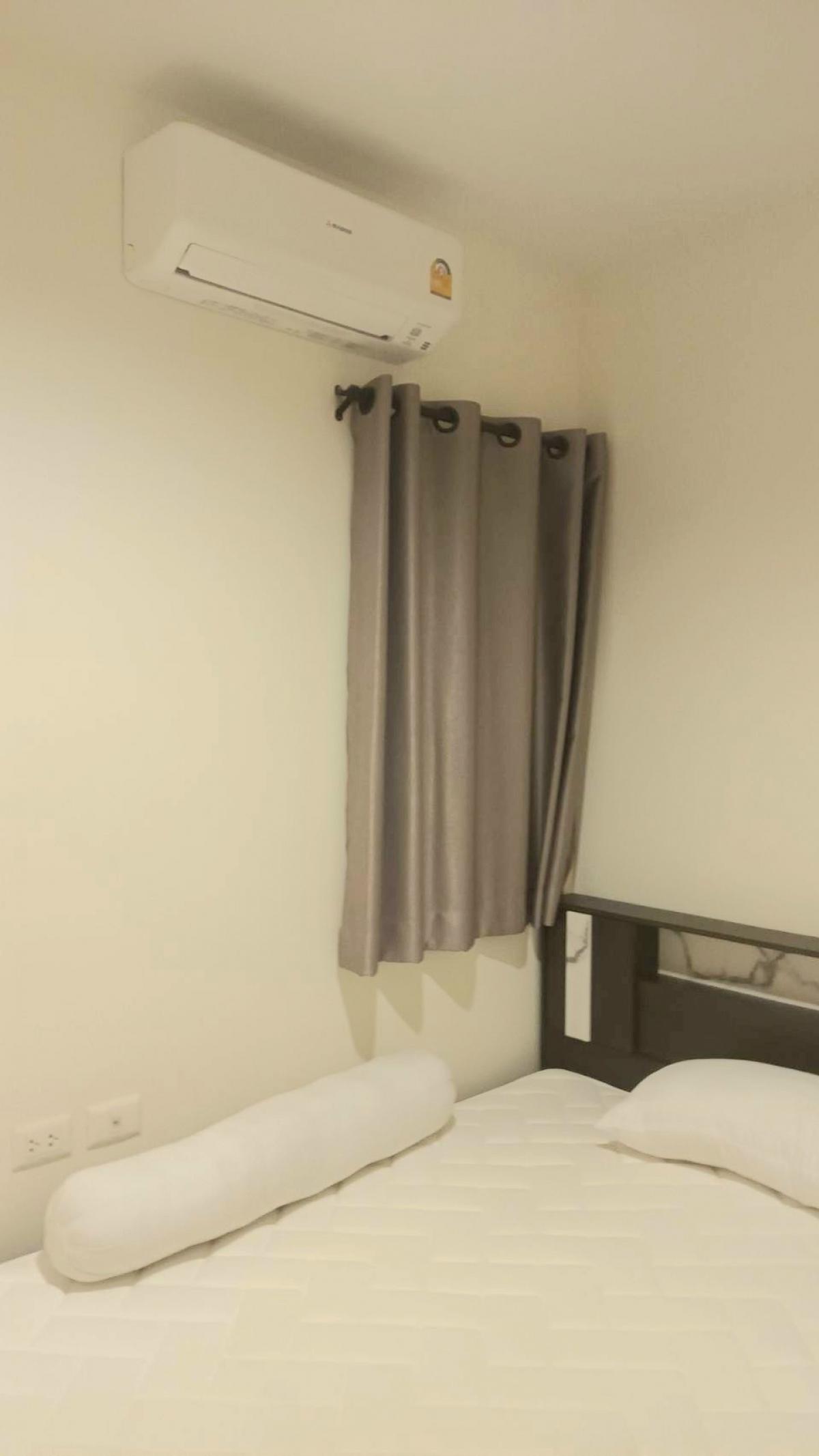 ให้เช่าทาวน์โฮมพระราม 2 บางขุนเทียน : 🔥ให้เช่า ทาวน์โฮม 3ชั้น หมู่บ้าน: ลุมพินีทาวน์พาร์ค ท่าข้าม พระราม2 ซ.อนามัยงามเจริญ❤️ พื้นที่ 142ตรม ขนาด 5 ห้องนอน 3 ห้องน้ำ เครื่องใช้ไฟฟ้าครบ เฟอร์นิเจอร์ครบพร้อมอยู่ -พื้นที่จอดรถ 2คัน, มีหลังคาโรงรถ 🔥ค่าเช่า 25,000-/เดือน สัญญา 1ปี ล่วงหน้า 1เดือน ป