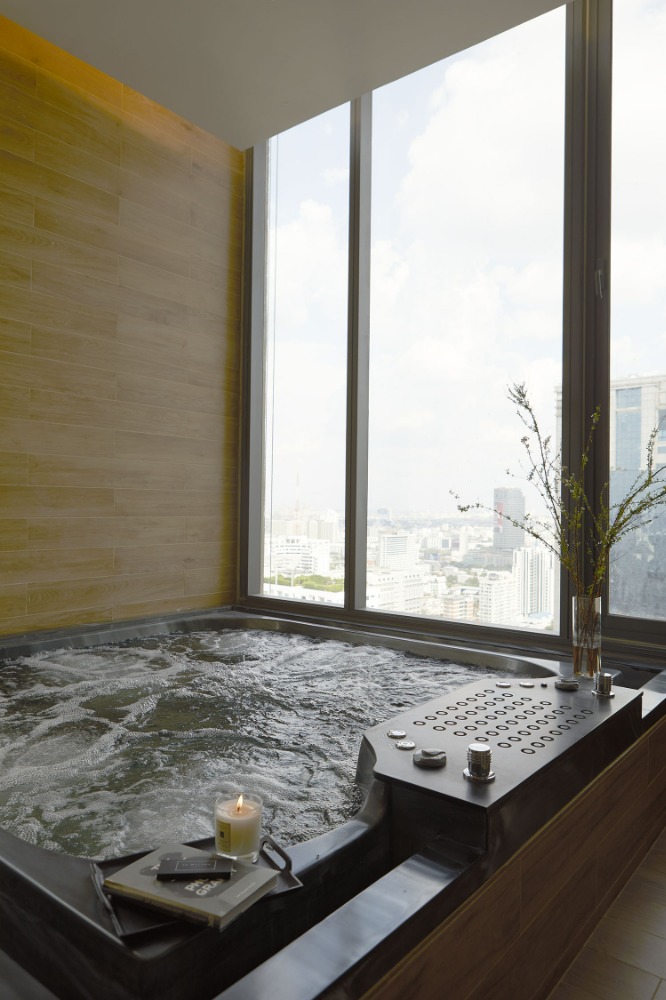 For SaleCondoSukhumvit, Asoke, Thonglor : Luxurious condo at Asoke 1 bed The Esse Asoke, MRT Phetchaburi and SWU