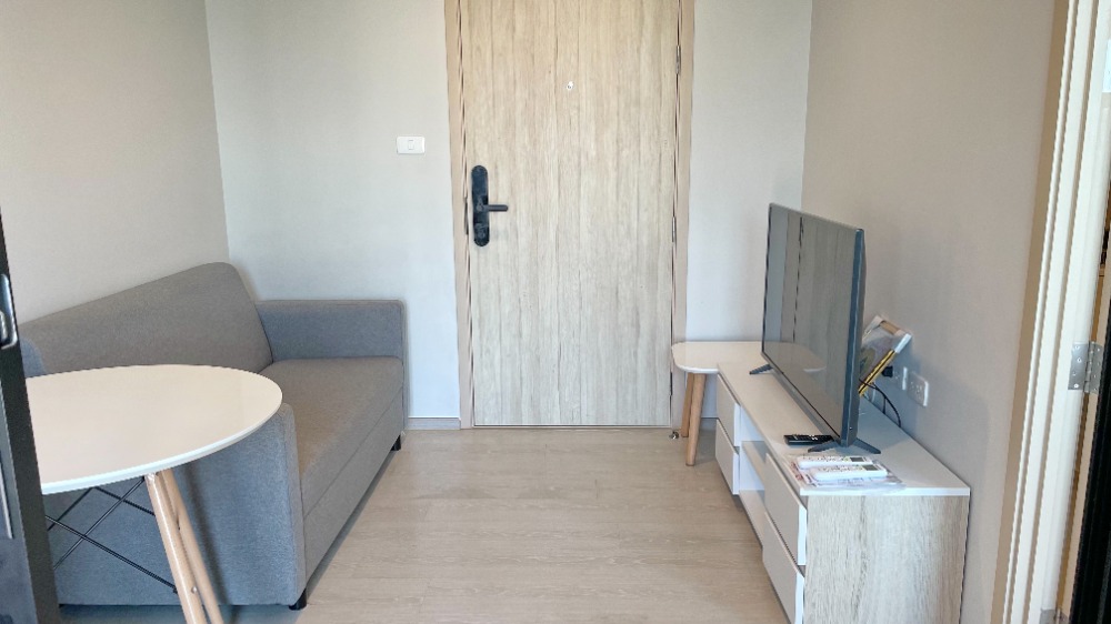 ให้เช่าคอนโดแจ้งวัฒนะ เมืองทอง : ให้เช่า NUE Noble Ngamwongwan (นิว โนเบิล งามวงศ์วาน ) ติดม่านห้องนอนแล้ว