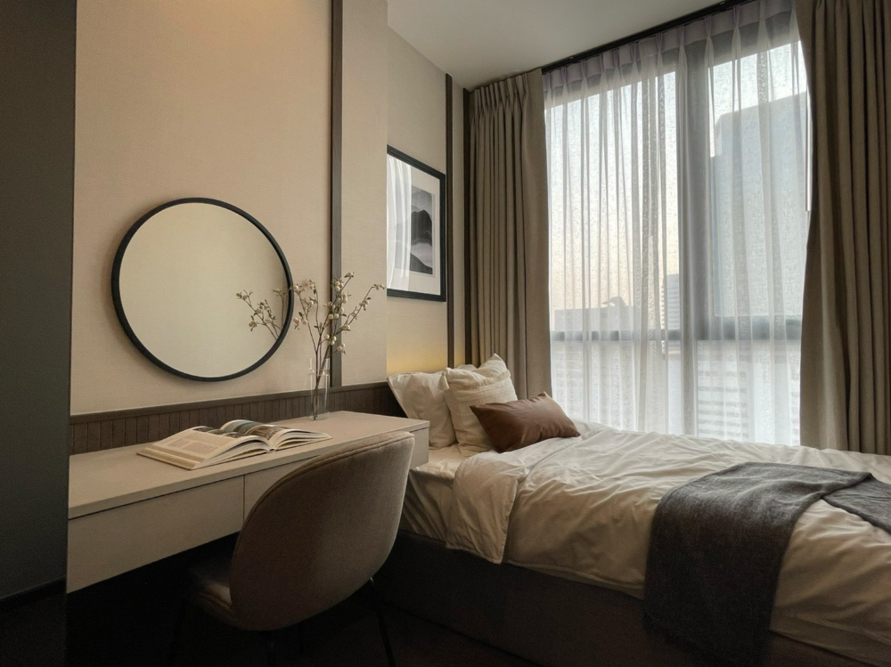 For RentCondoSukhumvit, Asoke, Thonglor : 📢 Amazing price, dont miss it! 📢 Oka Haus Sukhumvit 36, 2 bedrooms | 1 bathroom, rent only 34,000 baht/month (negotiable price!) 📞 Call: 086-746-8882 (K. Cooper)