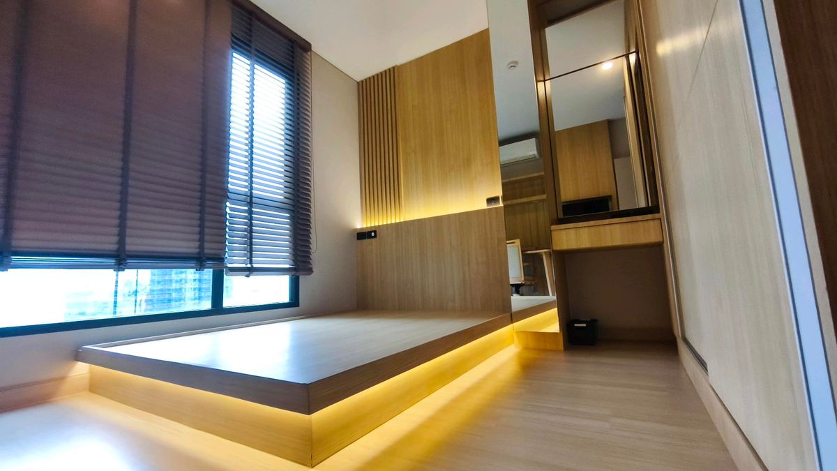 For SaleCondoRama9, Petchburi, RCA : Urgent sale LPN Suite Pectchaburi-Makkasan1, 1 bedroom, 1 bathroom, high floor, city view