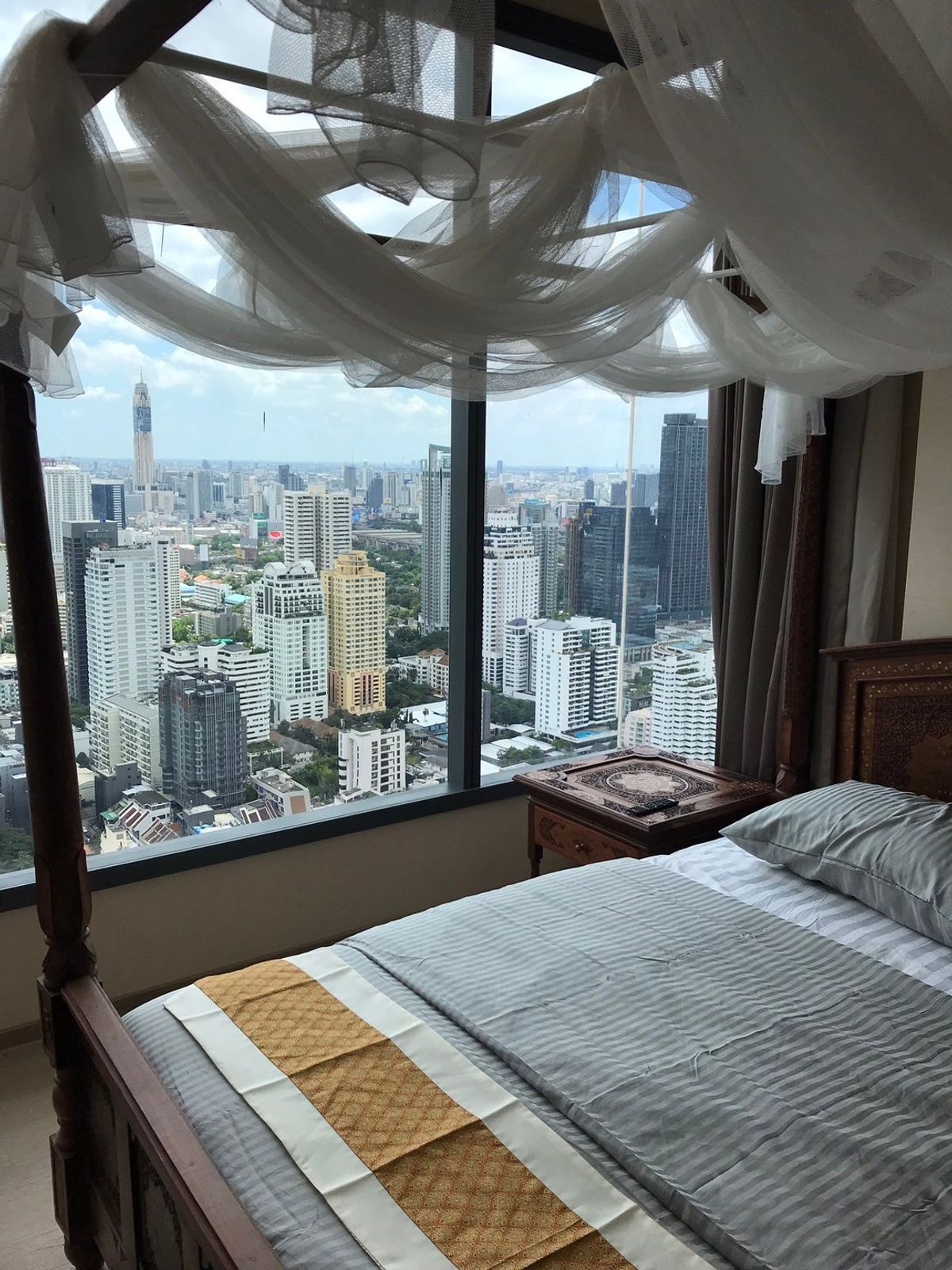 ให้เช่าคอนโดสุขุมวิท อโศก ทองหล่อ : The Esse Asoke / คอนโดหรู วิววัฒนา เงียบสงบ ทำเลดีใจกลางอโศก / 2 ห้องนอน 75 ตร.ม. โทร 0937890899