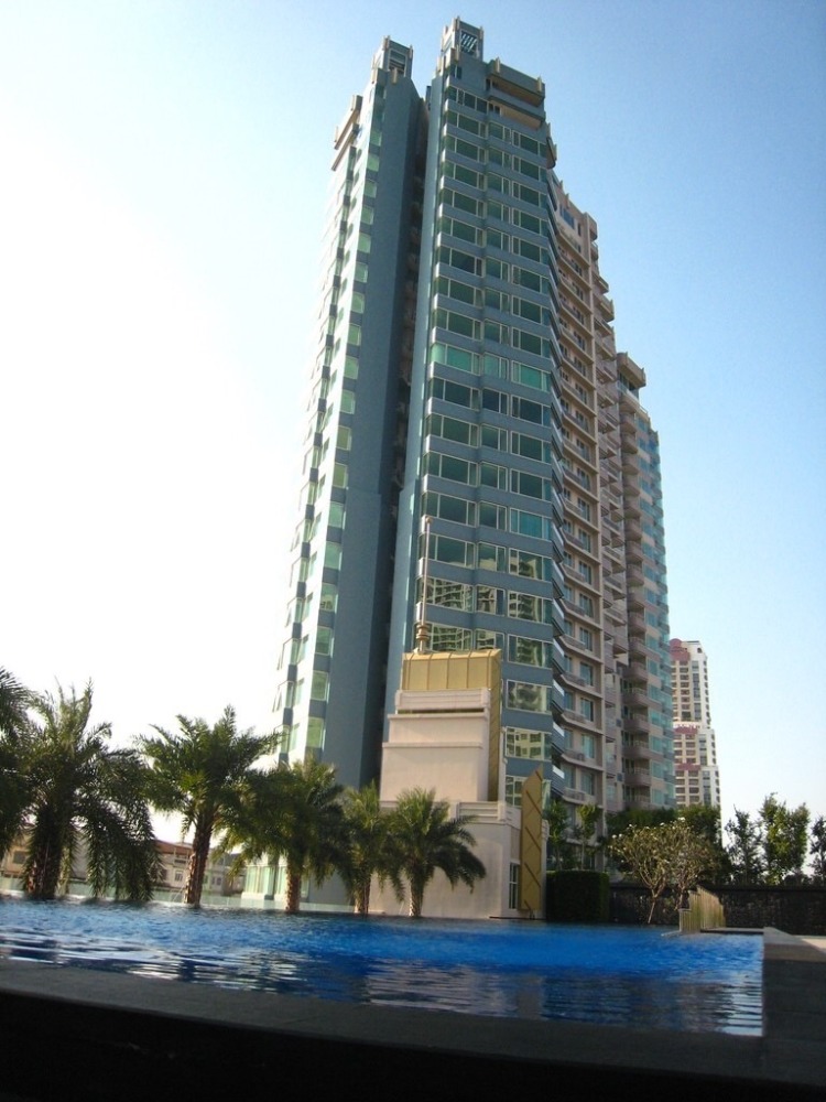 For RentCondoWongwianyai, Charoennakor : For Rent Condo at Watermark Chaophraya River (S15-22624)
