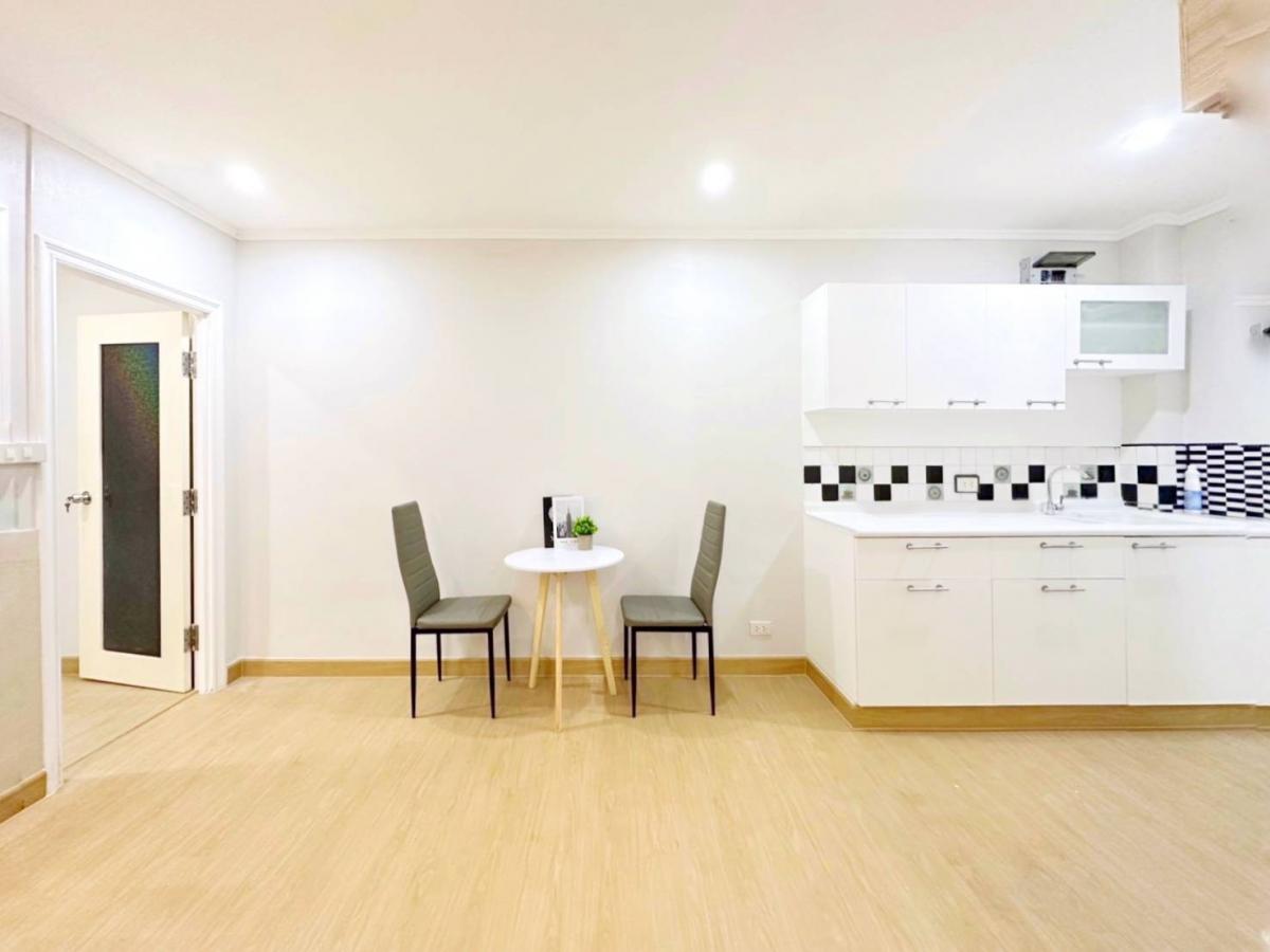 ขายคอนโดรามคำแหง หัวหมาก : 📍อยากได้ห้องใหญ่ ๆ ฟีลบ้าน แต่จ่ายน้อยกว่าเช่า ใกล้รถไฟฟ้า ชีวิตง่ายเหมือนสั่ง Grab! ต้องที่นี่! 👉บดินทร์ สวีท โฮม  (𝐁𝐨𝐝𝐢𝐧 𝐒𝐮𝐢𝐭𝐞 𝐇𝐨𝐦𝐞)🌲🌲