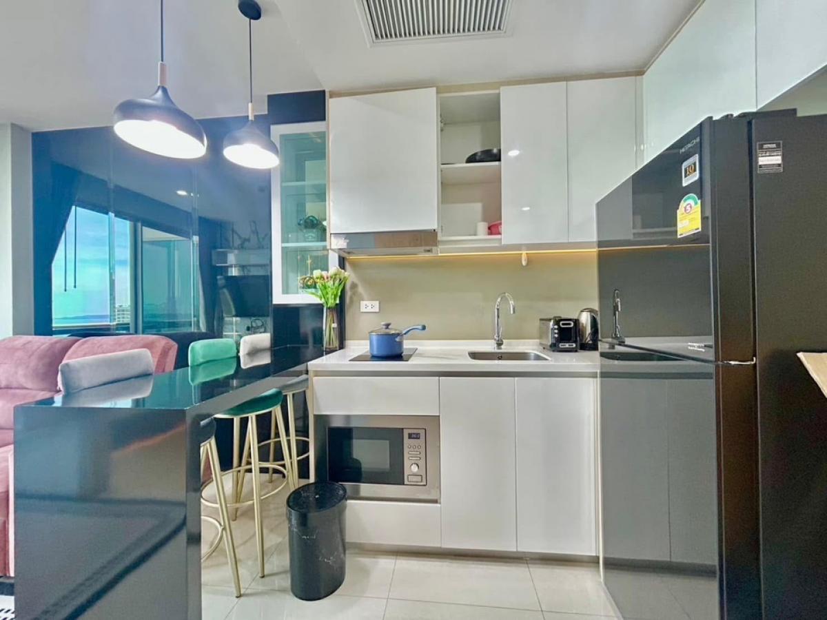 ให้เช่าคอนโดพัทยา บางแสน ชลบุรี สัตหีบ : FoR Rent ‼️ Seaview ปล่อยเช่าคอนโดริเวียร่า จอมเทียน ชั้น 32ใก้ลหาดจอมเทียน เดือนละ 25,000 รวมค่าส่วนกลาง (ราคานี้สัญญารายปีเท่านั้น)😃😃