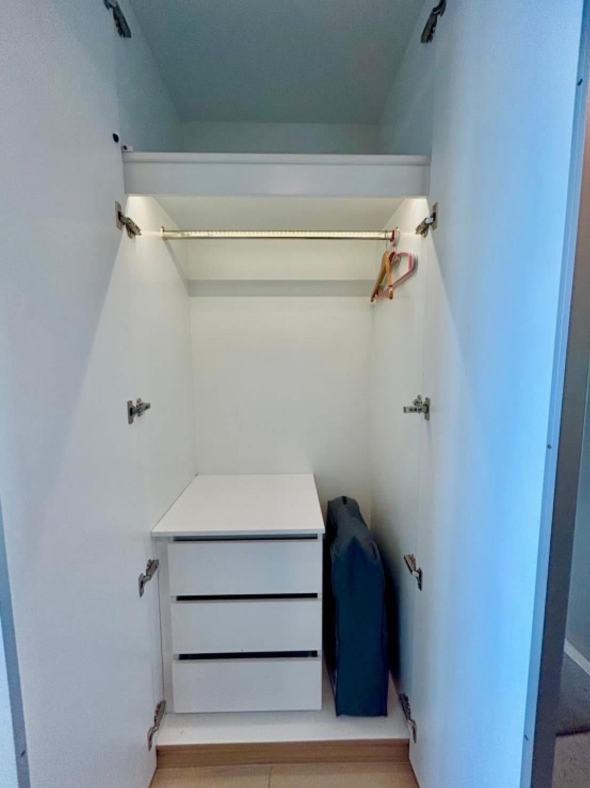 ให้เช่าคอนโดพัทยา บางแสน ชลบุรี สัตหีบ : FoR Rent ‼️ Seaview ปล่อยเช่าคอนโดริเวียร่า จอมเทียน ชั้น 32ใก้ลหาดจอมเทียน เดือนละ 25,000 รวมค่าส่วนกลาง (ราคานี้สัญญารายปีเท่านั้น)😃😃