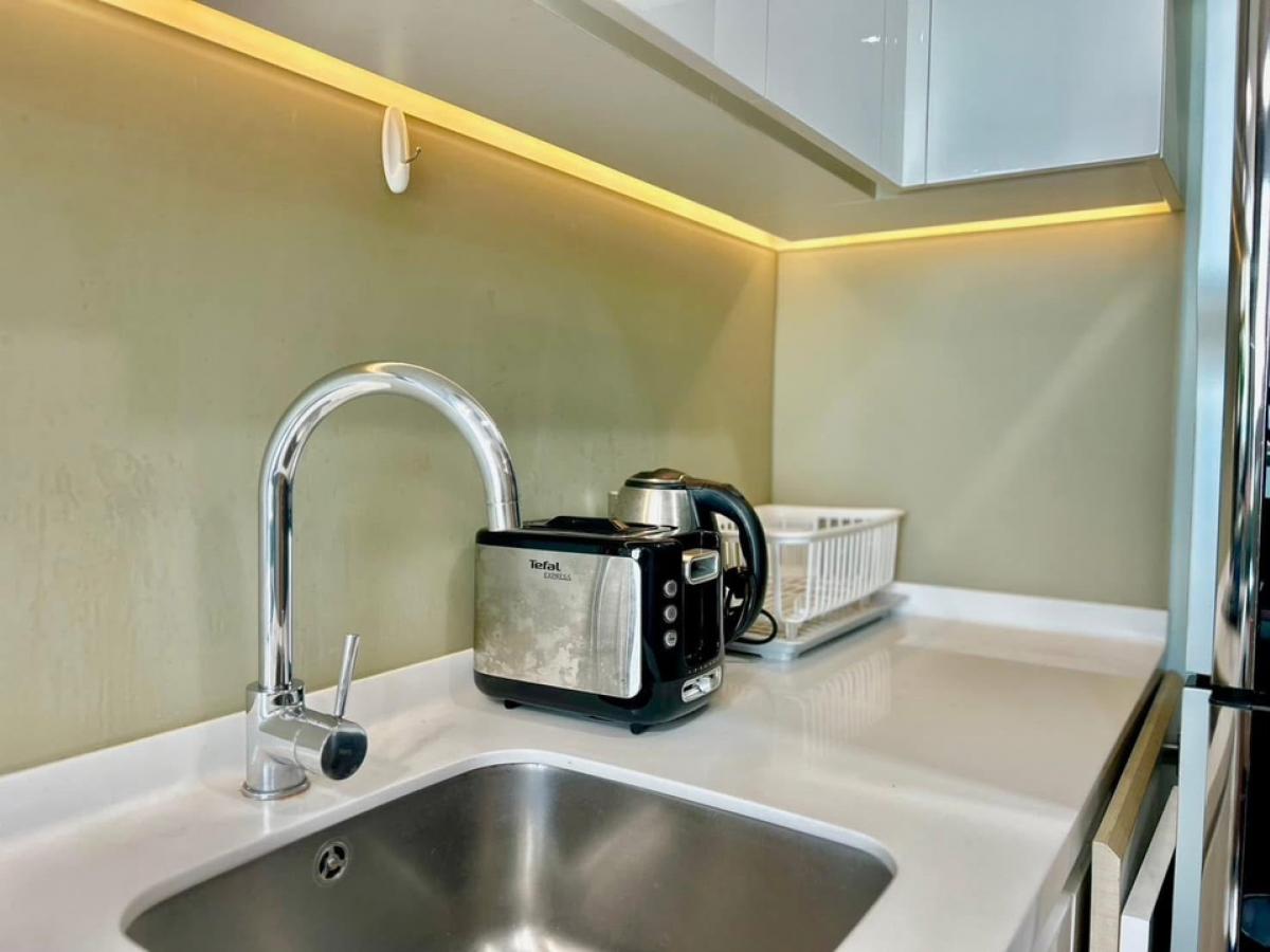 ให้เช่าคอนโดพัทยา บางแสน ชลบุรี สัตหีบ : FoR Rent ‼️ Seaview ปล่อยเช่าคอนโดริเวียร่า จอมเทียน ชั้น 32ใก้ลหาดจอมเทียน เดือนละ 25,000 รวมค่าส่วนกลาง (ราคานี้สัญญารายปีเท่านั้น)😃😃