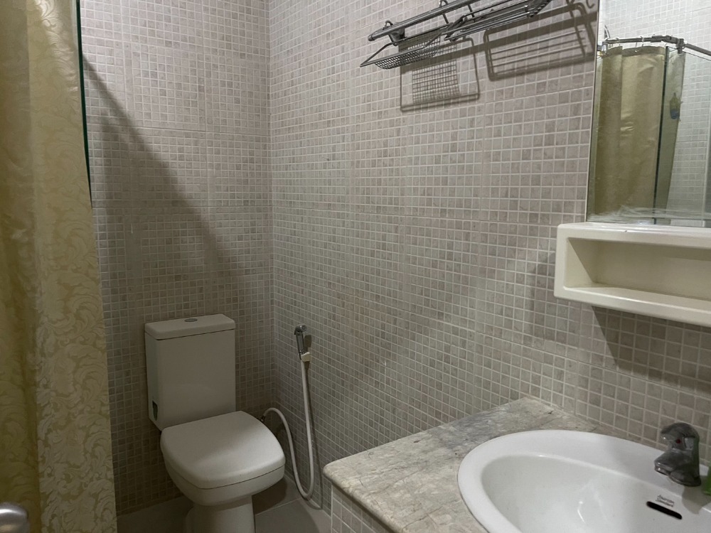 ให้เช่าคอนโดสีลม ศาลาแดง บางรัก : Rent Silom Suite Condo (Sathorn12 - BTS Saint Louise)