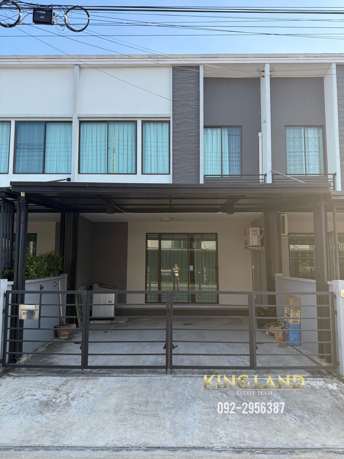 ให้เช่าทาวน์โฮมปทุมธานี รังสิต ธรรมศาสตร์ : #ให้เช่าทาว์นโฮม2ชั้น Pleno พหลโยธิน-รังสิต   โครงการทาวน์โฮมใหม่ล่าสุดจาก AP ถนนพหลโยธิน ตำบลคลองหนึ่ง อำเภอคลองหลวง  มี 3 ห้องนอน 2ห้องน้ำ  จอดรถ 2 คัน เช่า 14,000/เดือน (รวมส่วนกลาง)